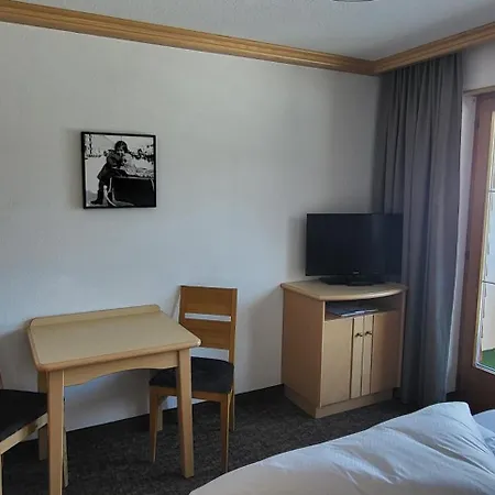 Apartment Tschol Martin