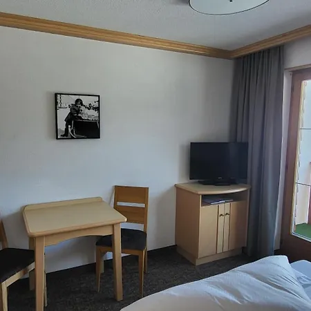 Apartment Tschol Martin *